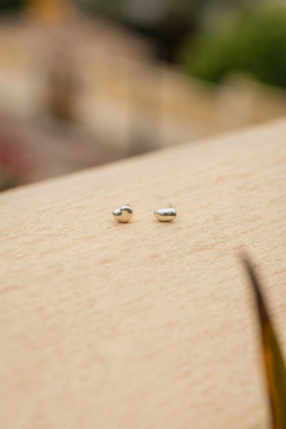 Organic Ear studs Bobbi