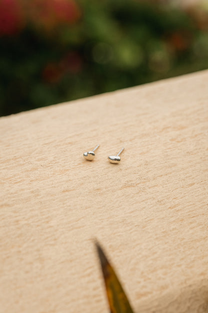 Organic Ear studs Bobbi